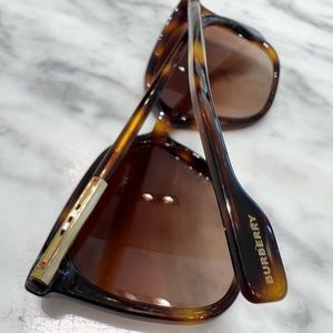 BURBERRY HAVANA SQUARE SUNGLASSES